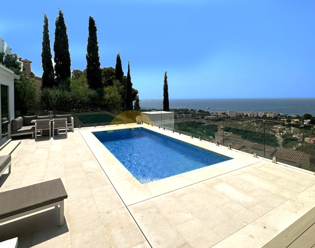 Pool mit Meerblick Pool mit Meerblick
