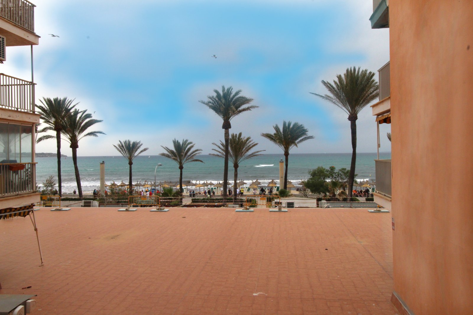 Blick von der Terrasse auf das Meer Blick von der Terrasse auf das Meer