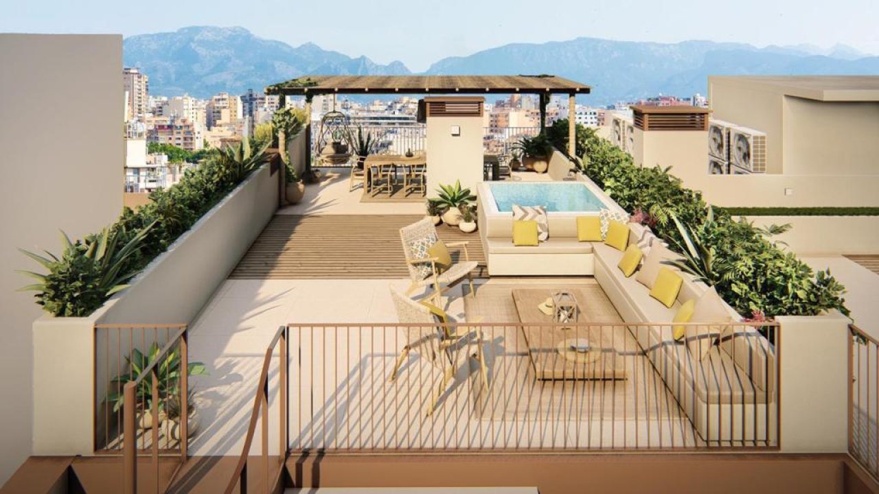 Dachterrasse mit Infinity-Pool – Exklusiver Außenbereich mit Bergpanorama und Lounge-Zonen Dachterrasse mit Infinity-Pool – Exklusiver Außenbereich mit Bergpanorama und Lounge-Zonen