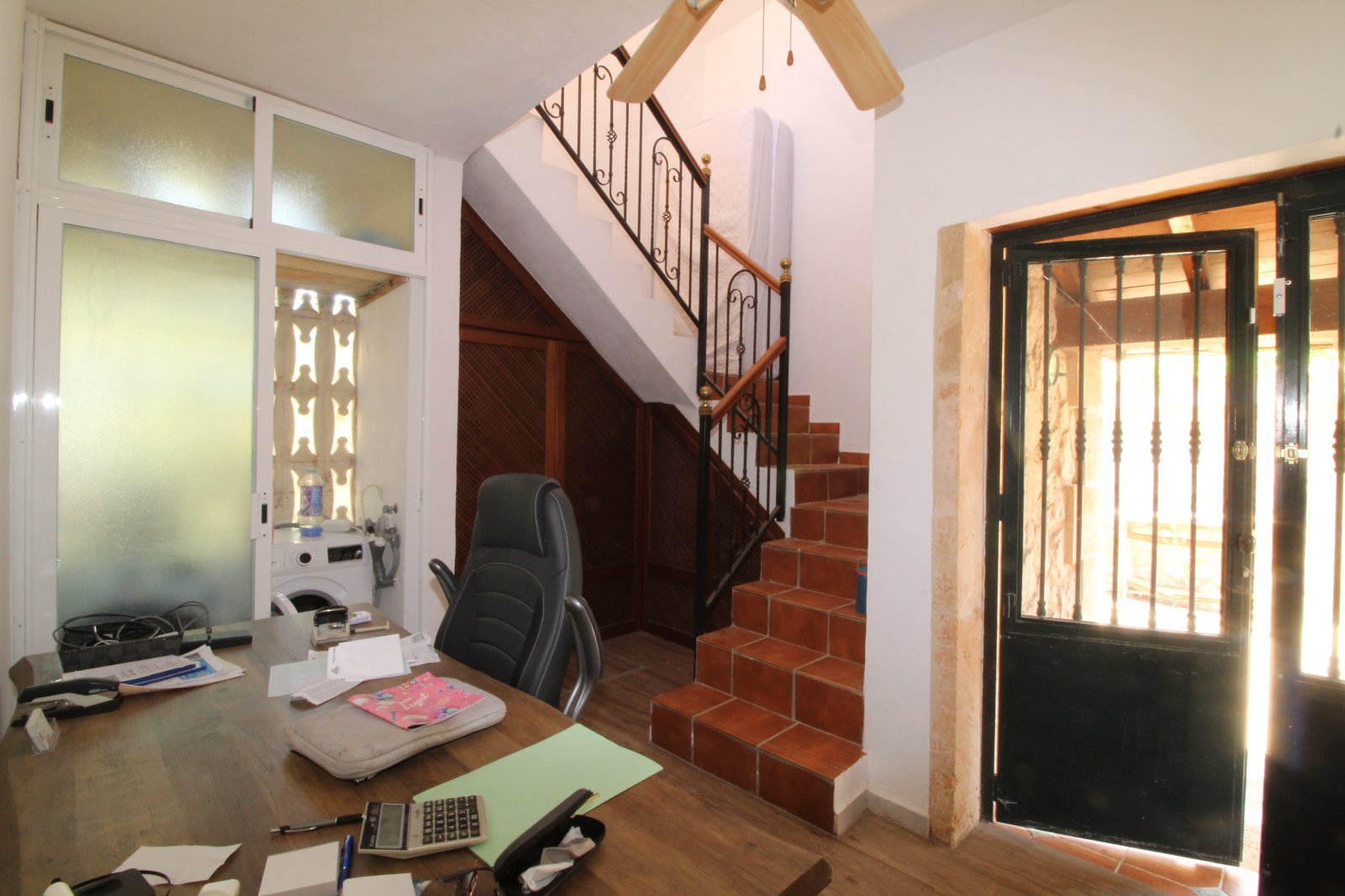 Büro mit Treppenhaus Büro mit Treppenhaus