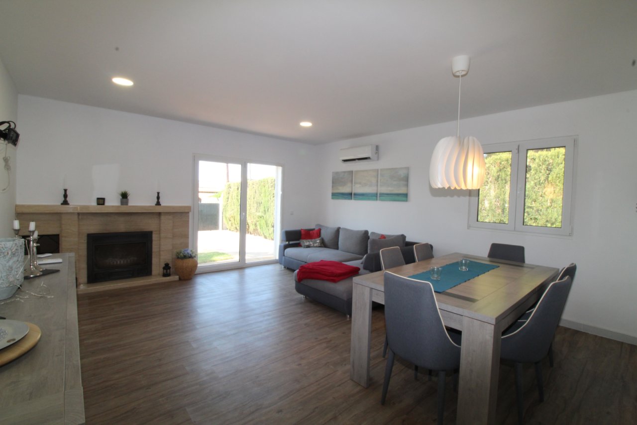 Wohnzimmer mit Kamin Wohnzimmer mit Kamin