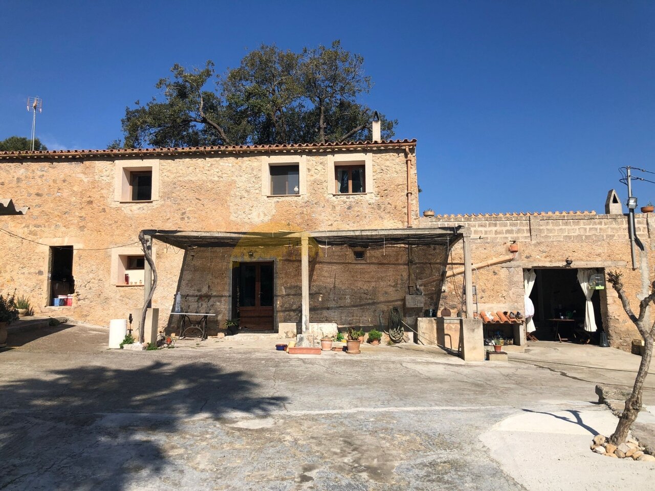 Authentisches Landhaus mit ausreichend Platz für Erweiterungen und Nebengebäude Authentisches Landhaus mit ausreichend Platz für Erweiterungen und Nebengebäude