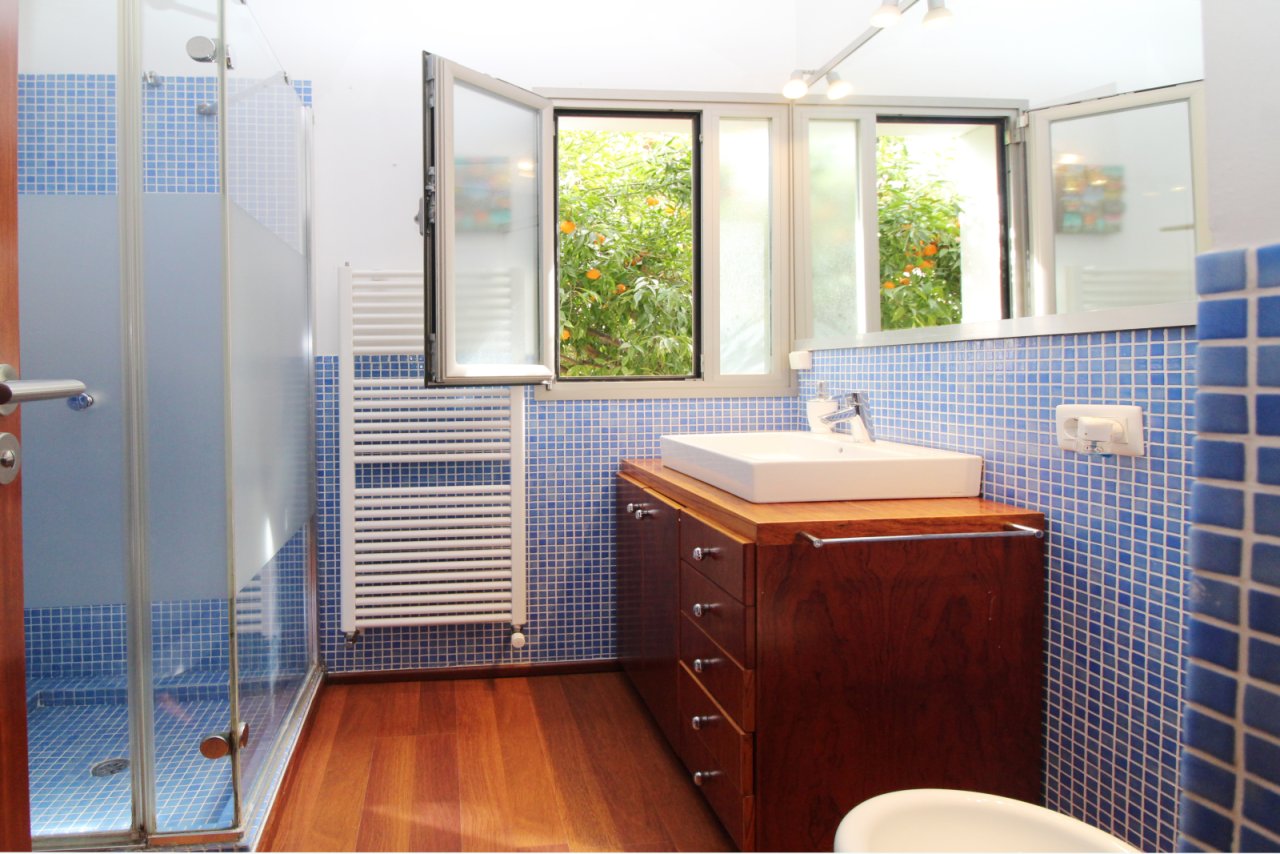 Bad mit Dusche Bad mit Dusche