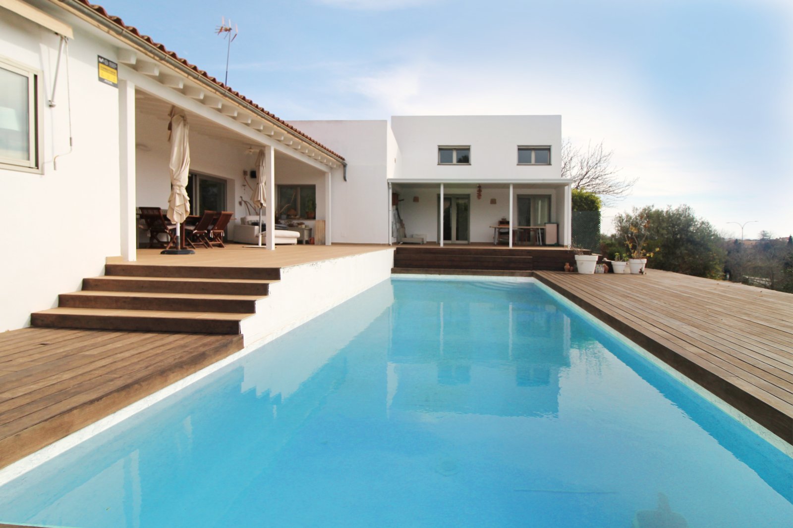 Pool mit Terrasse Pool mit Terrasse