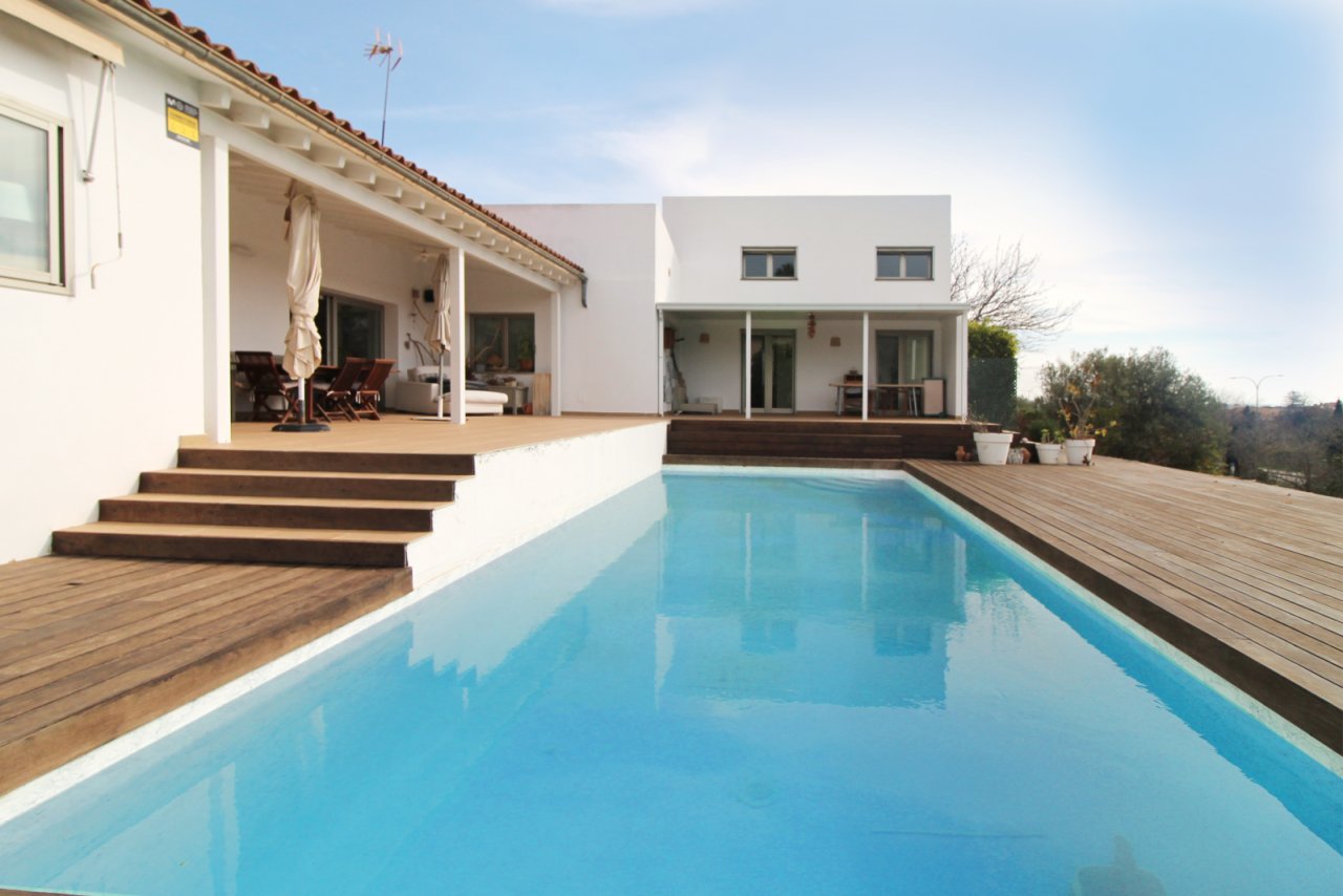 Pool mit Terrasse Pool mit Terrasse