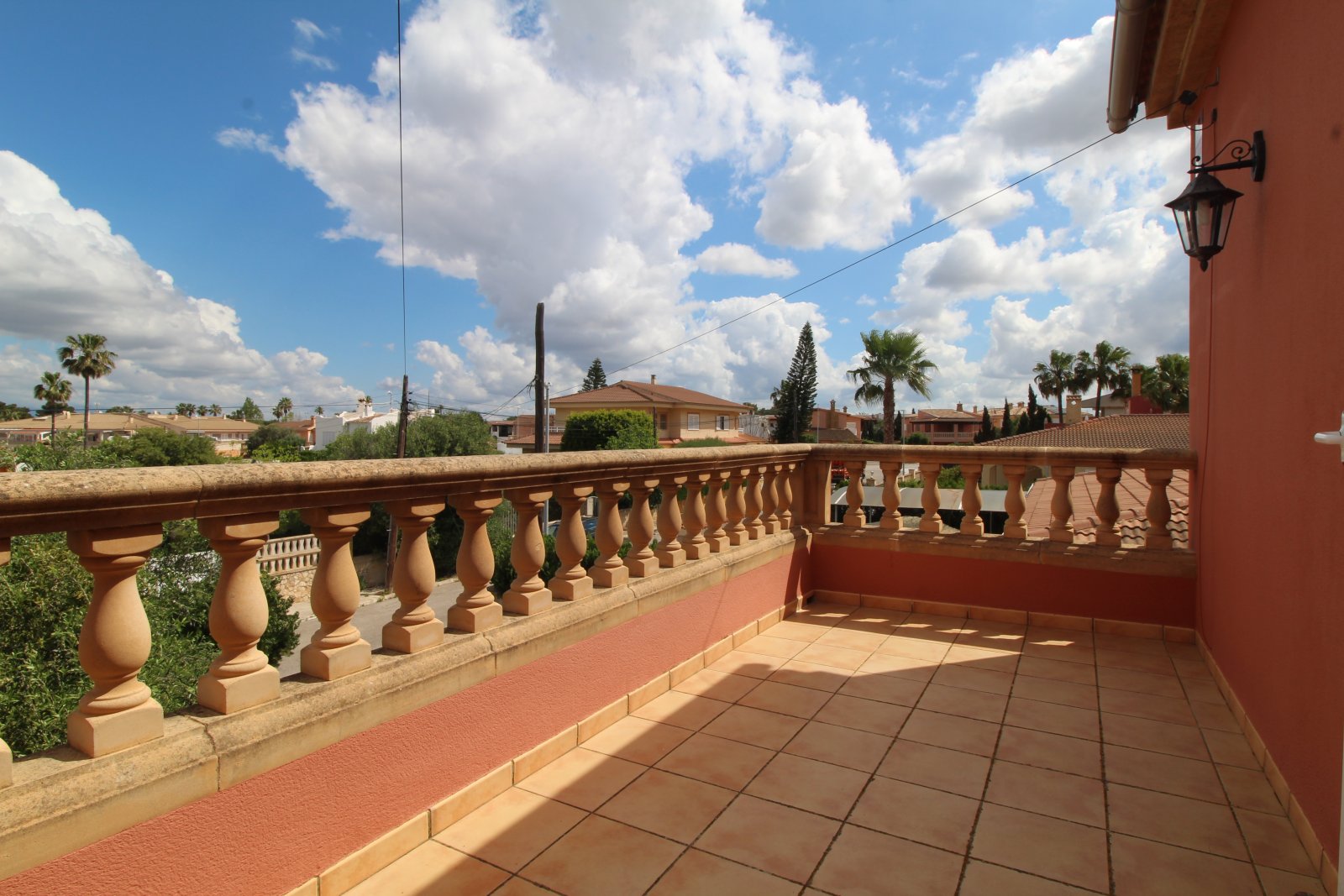 Balkon vom Hauptschlafzimmer Balkon vom Hauptschlafzimmer
