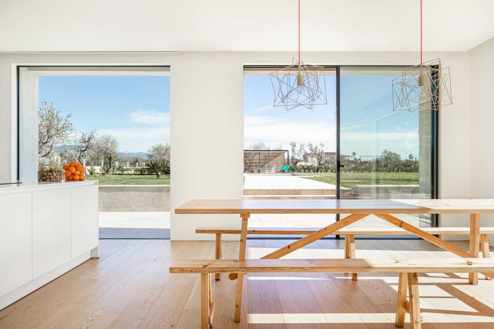 Elegant property with spacious plot and high-quality furnishings - your retreat in the countryside