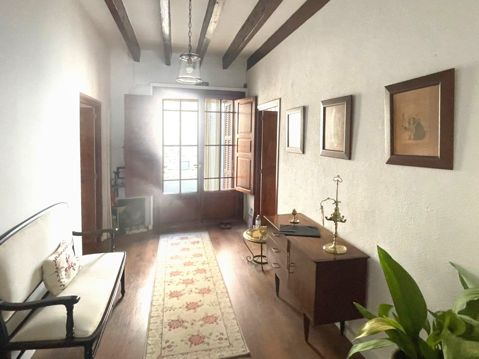 Stylish townhouse with Mallorcan soul and modern comfort in Sencelles