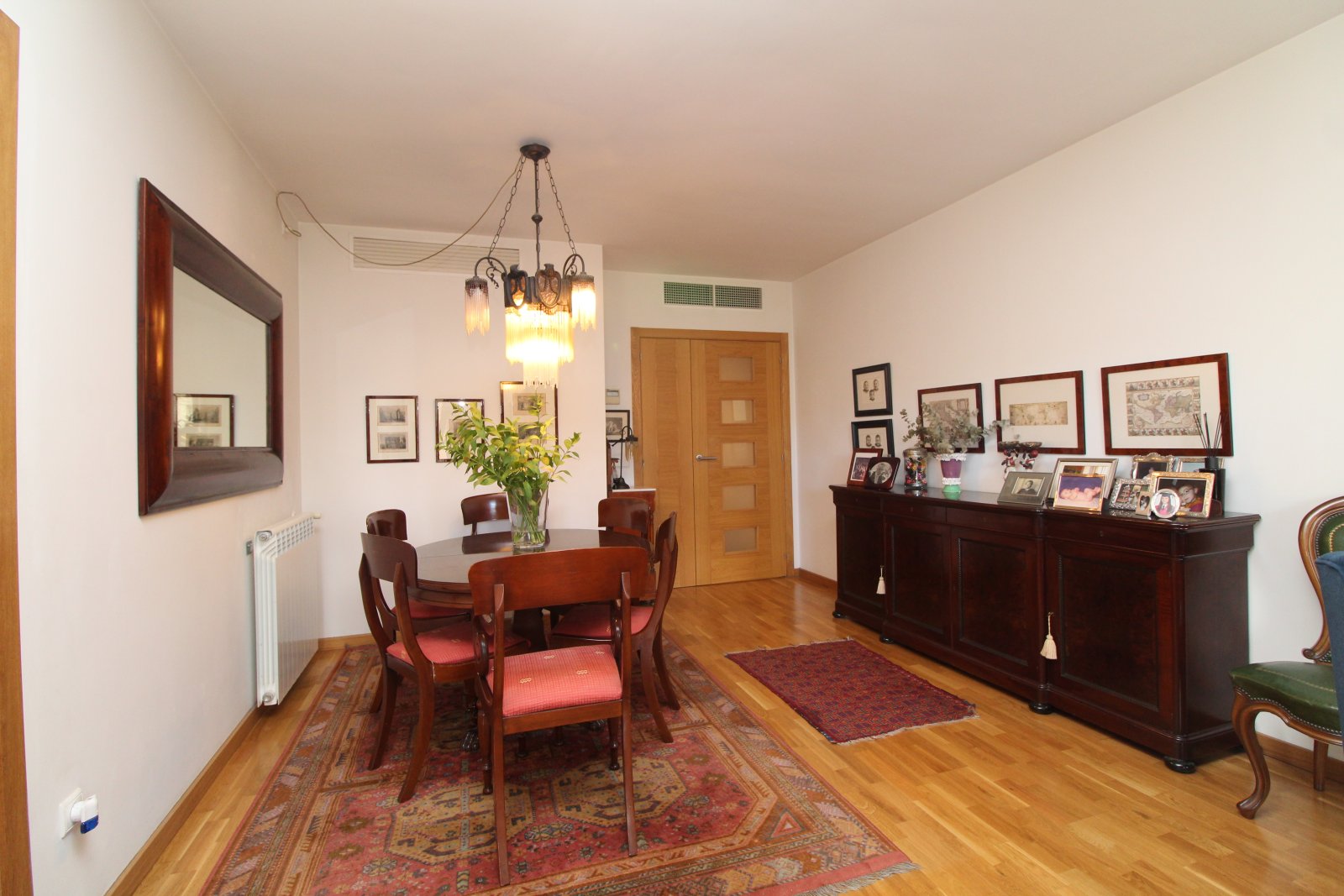 Exquisite first floor apartment with a Mediterranean lifestyle