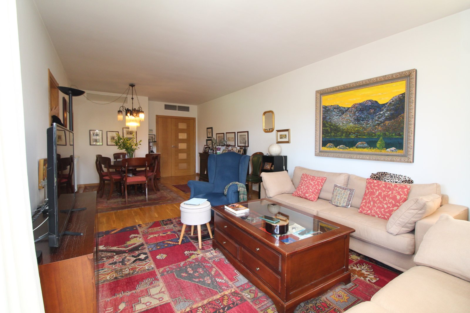 Exquisite first floor apartment with a Mediterranean lifestyle