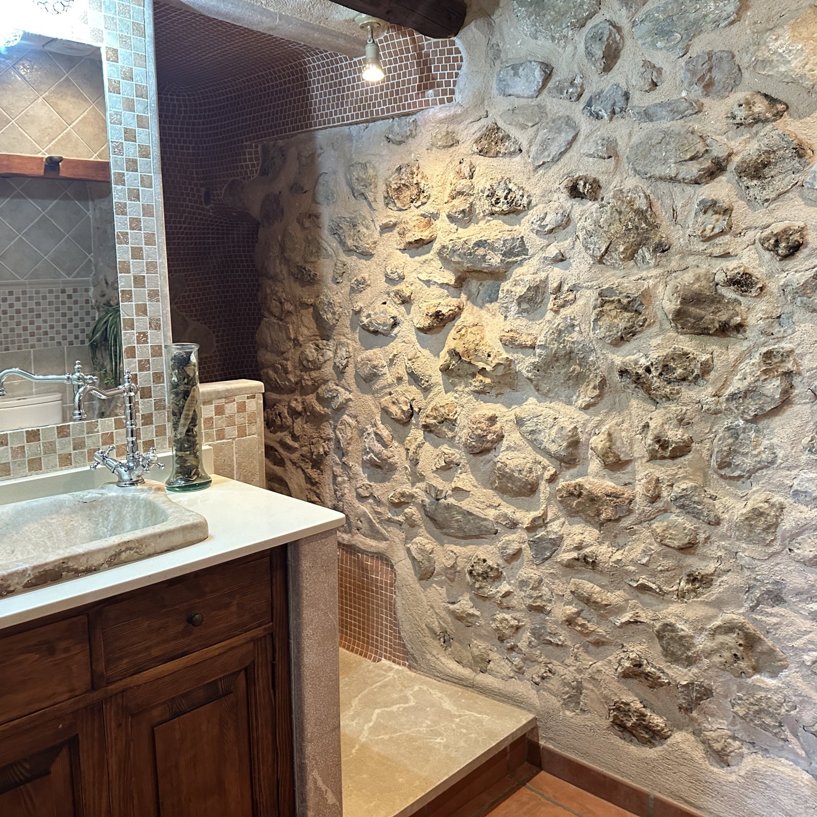 Charming Mallorcan Townhouse in the Heart of Caimari – Stylishly Renovated with Rooftop Terrace