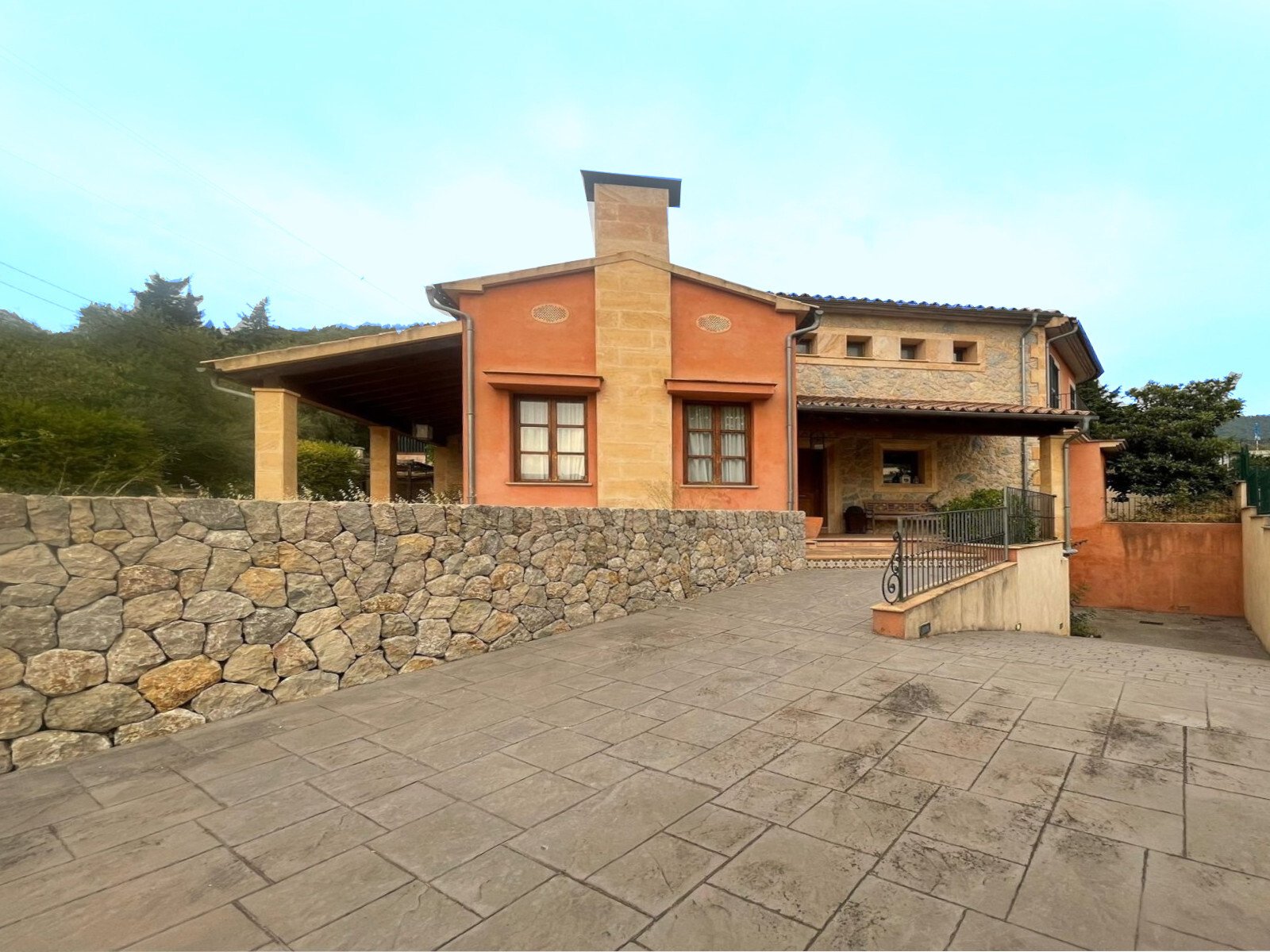 Elegant Home with Charm and Stunning Views in Puigpunyent
