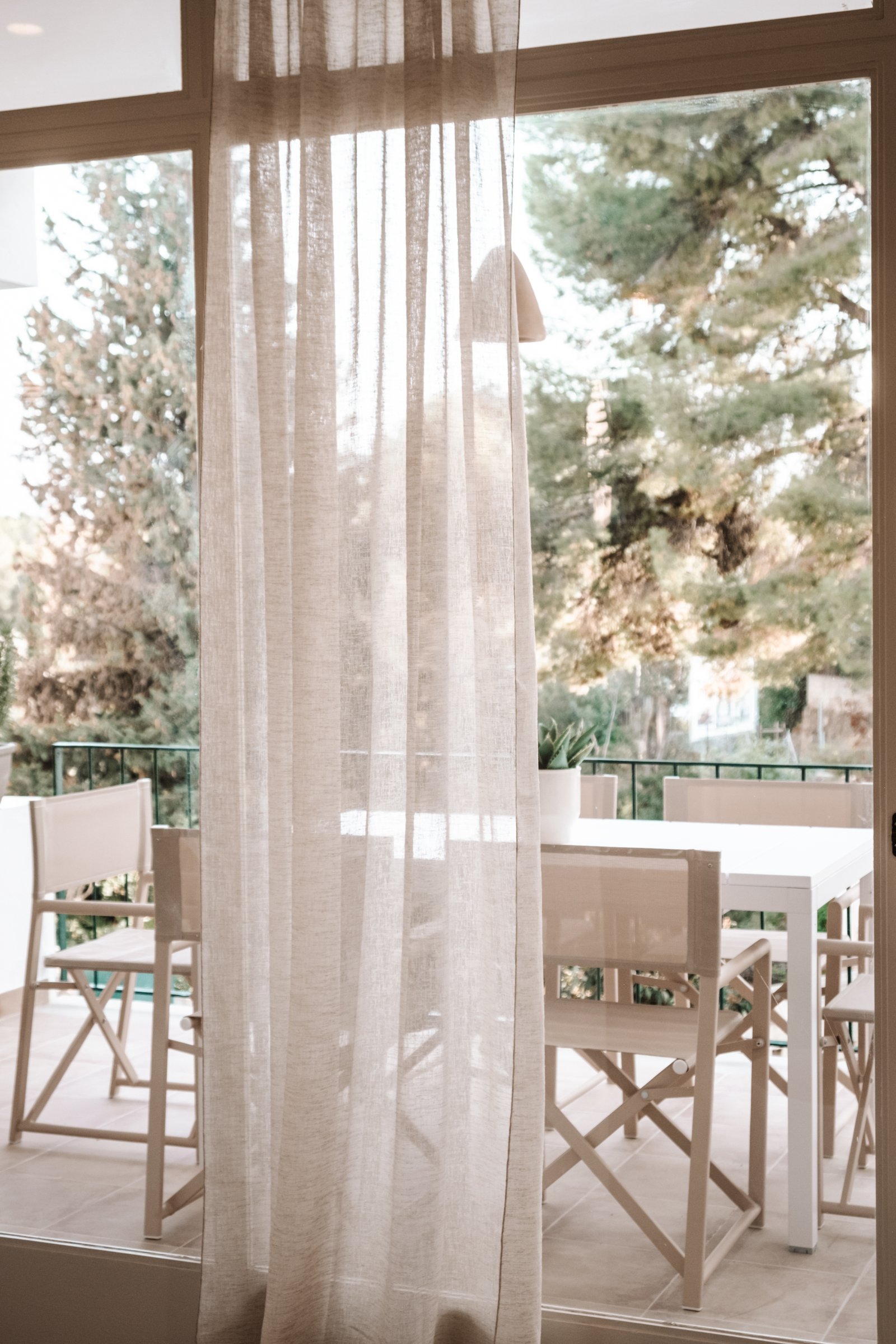 Sun-filled dream apartment in Portals Nous