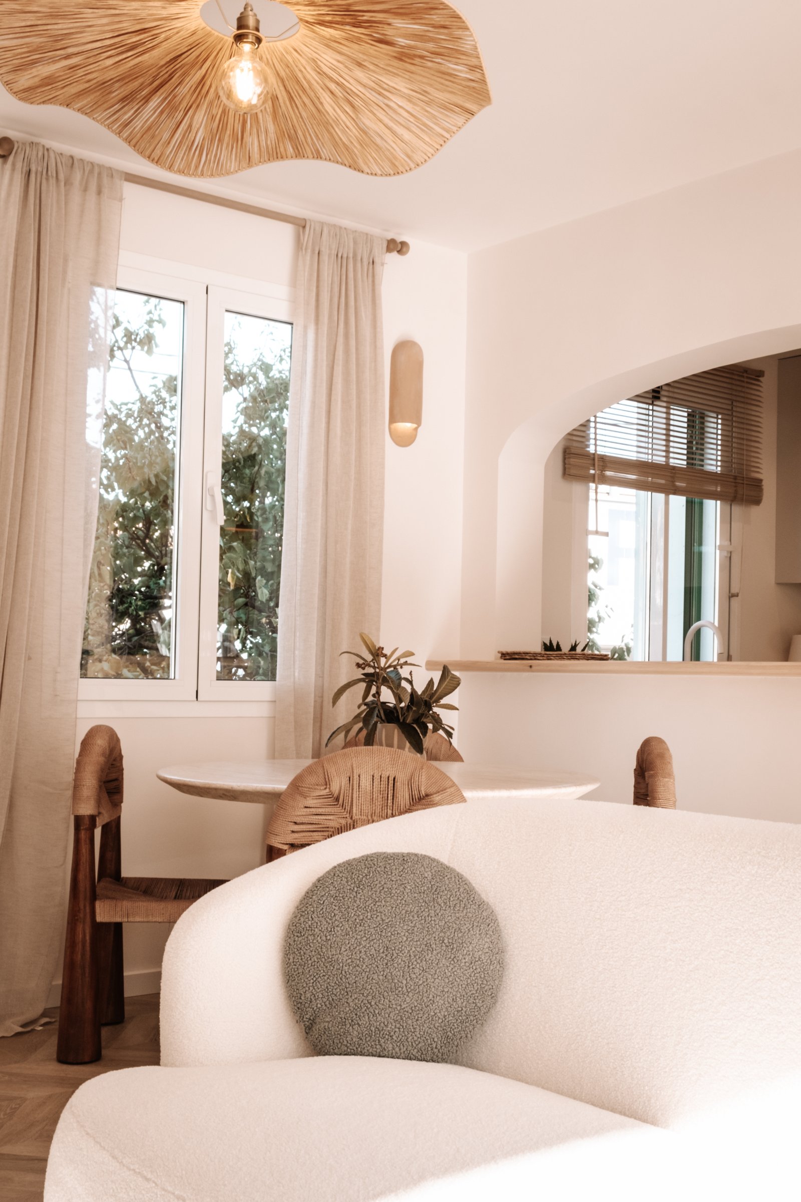 Sun-filled dream apartment in Portals Nous