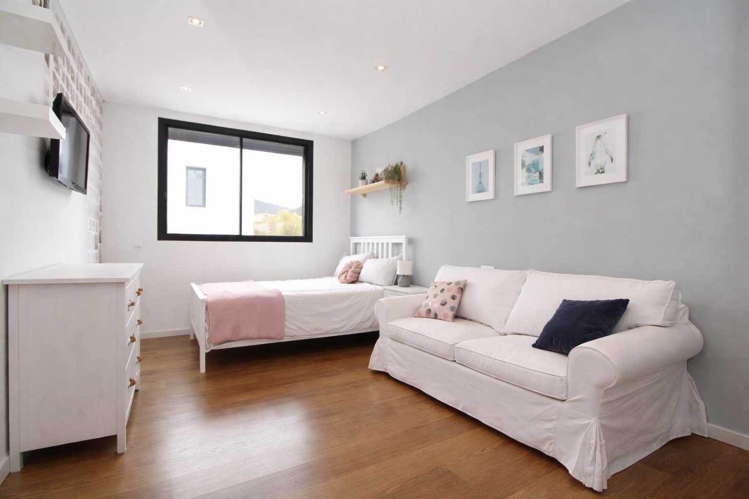 Exclusive Detached Villa with Pool, Spaciousness, and Modern Comfort