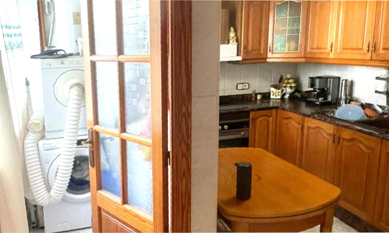 Spacious period apartment on the 3rd floor in the centre of Es Coll d'en Rabassa - just a few minutes' walk from the beach