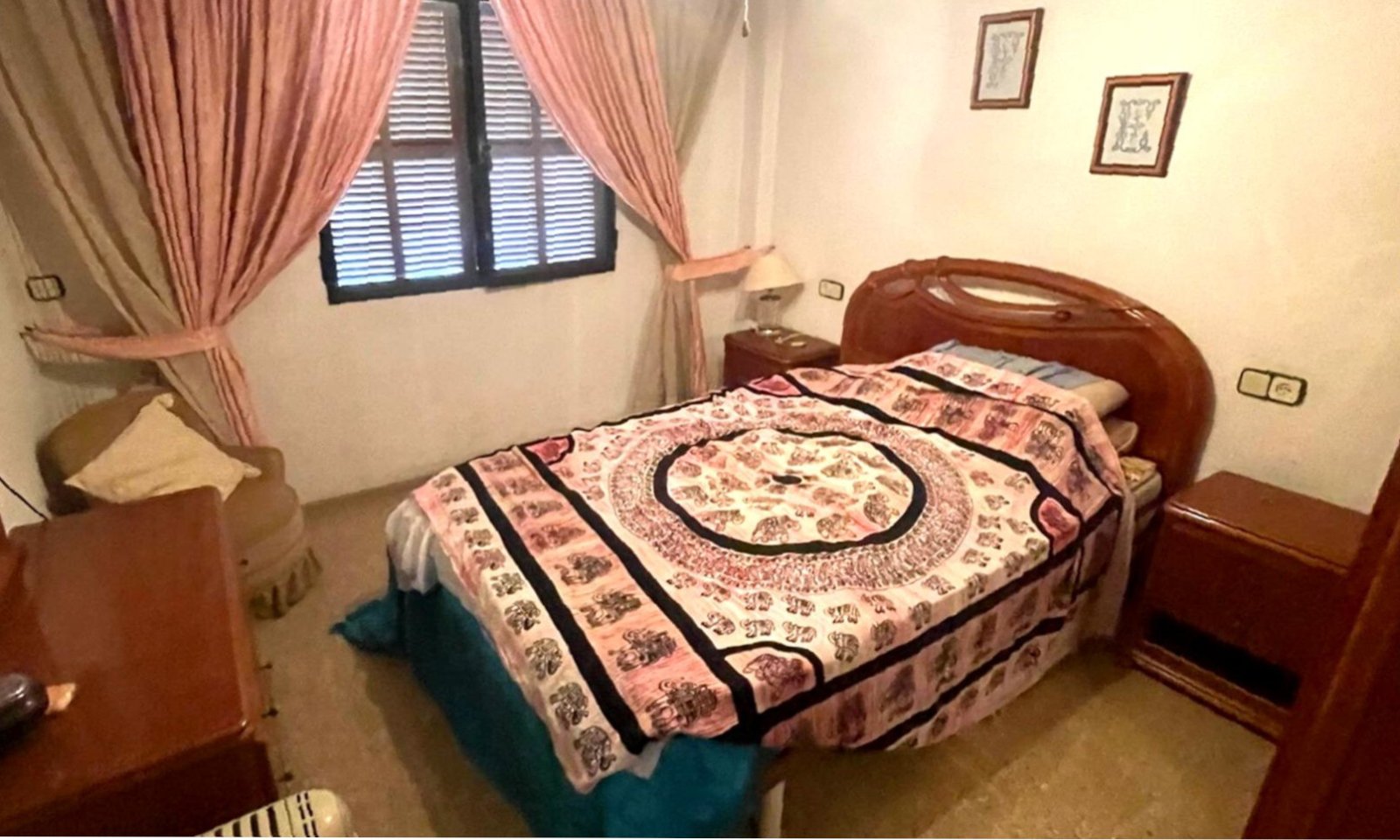 Spacious period apartment on the 3rd floor in the centre of Es Coll d'en Rabassa - just a few minutes' walk from the beach