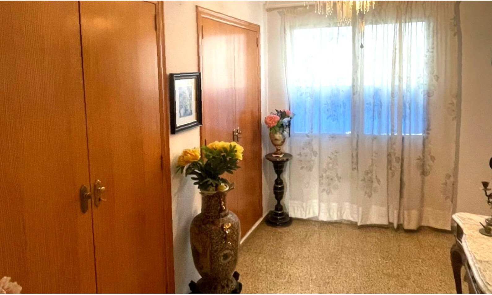 Spacious period apartment on the 3rd floor in the centre of Es Coll d'en Rabassa - just a few minutes' walk from the beach