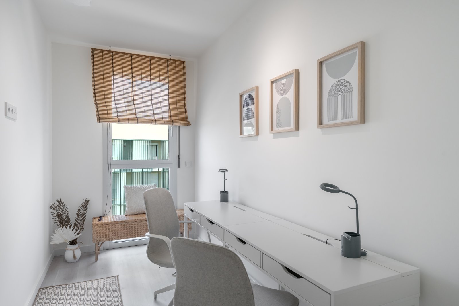 Modern Apartment with Rooftop Pool and Parking for Sale in Palma de Mallorca