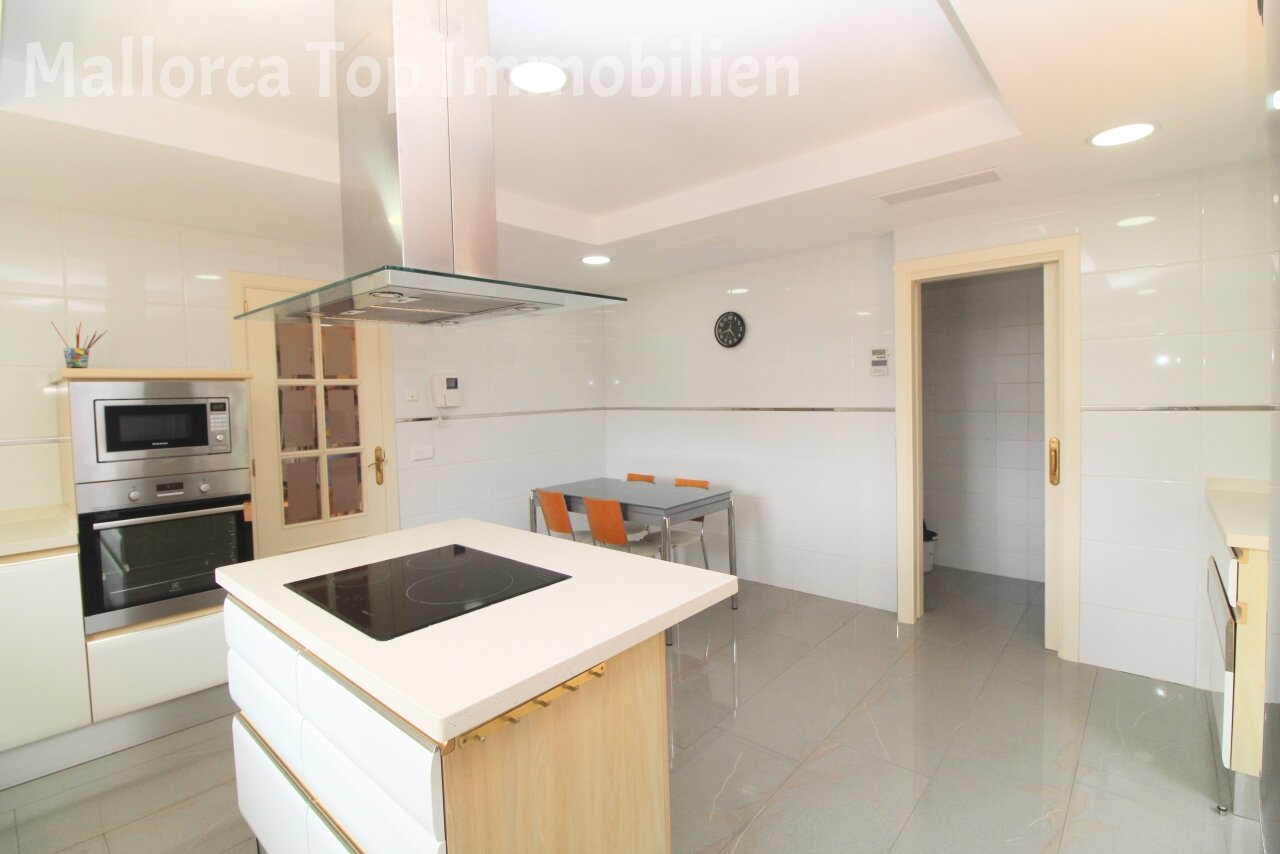 Stylish villa near the beach club Mhares