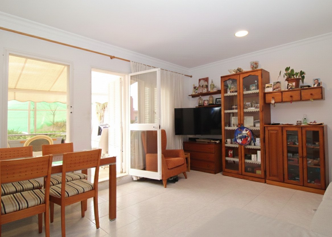 Mediterranean Freedom on Multiple Levels – Townhouse with Expansive Terraces and Sea Views