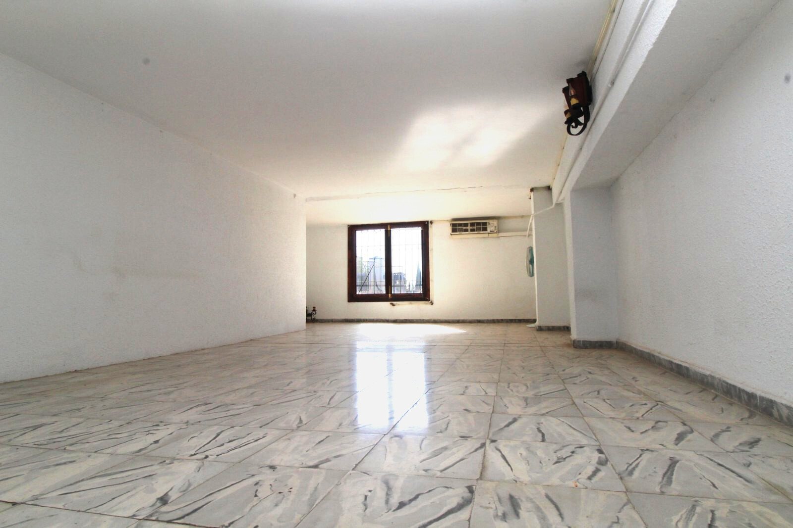 EXCLUSIVE!!! Attractive building with residential and commercial units in Palma