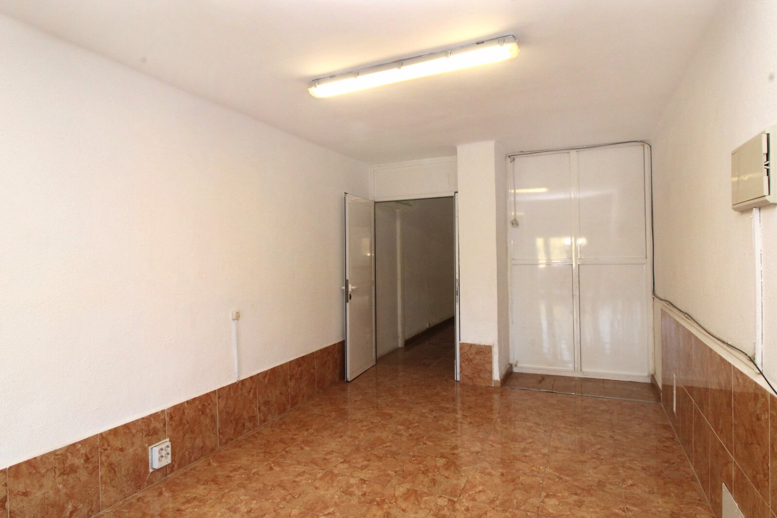 EXCLUSIVE!!! Attractive building with residential and commercial units in Palma