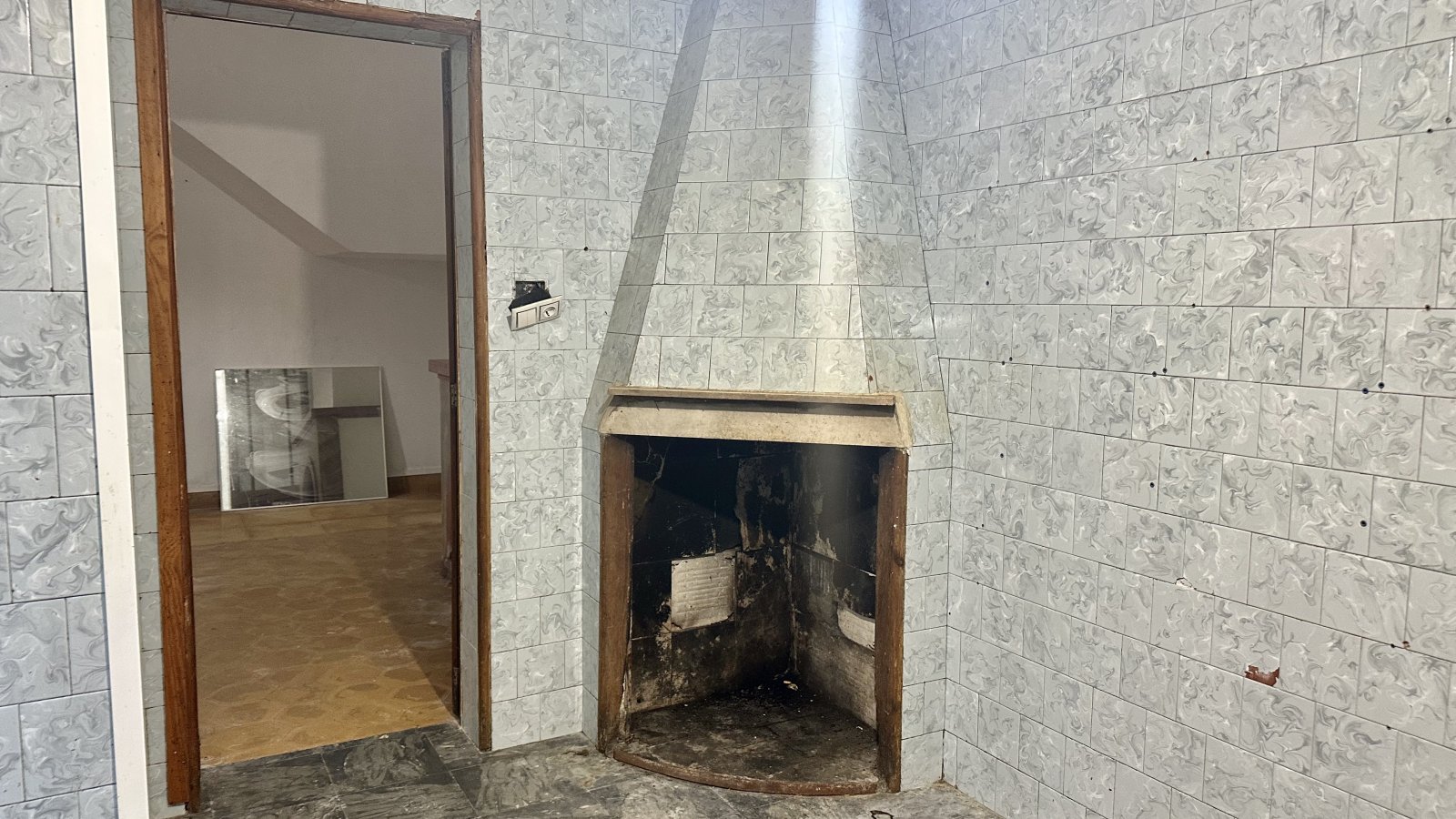 Townhouse Apartment for Renovation