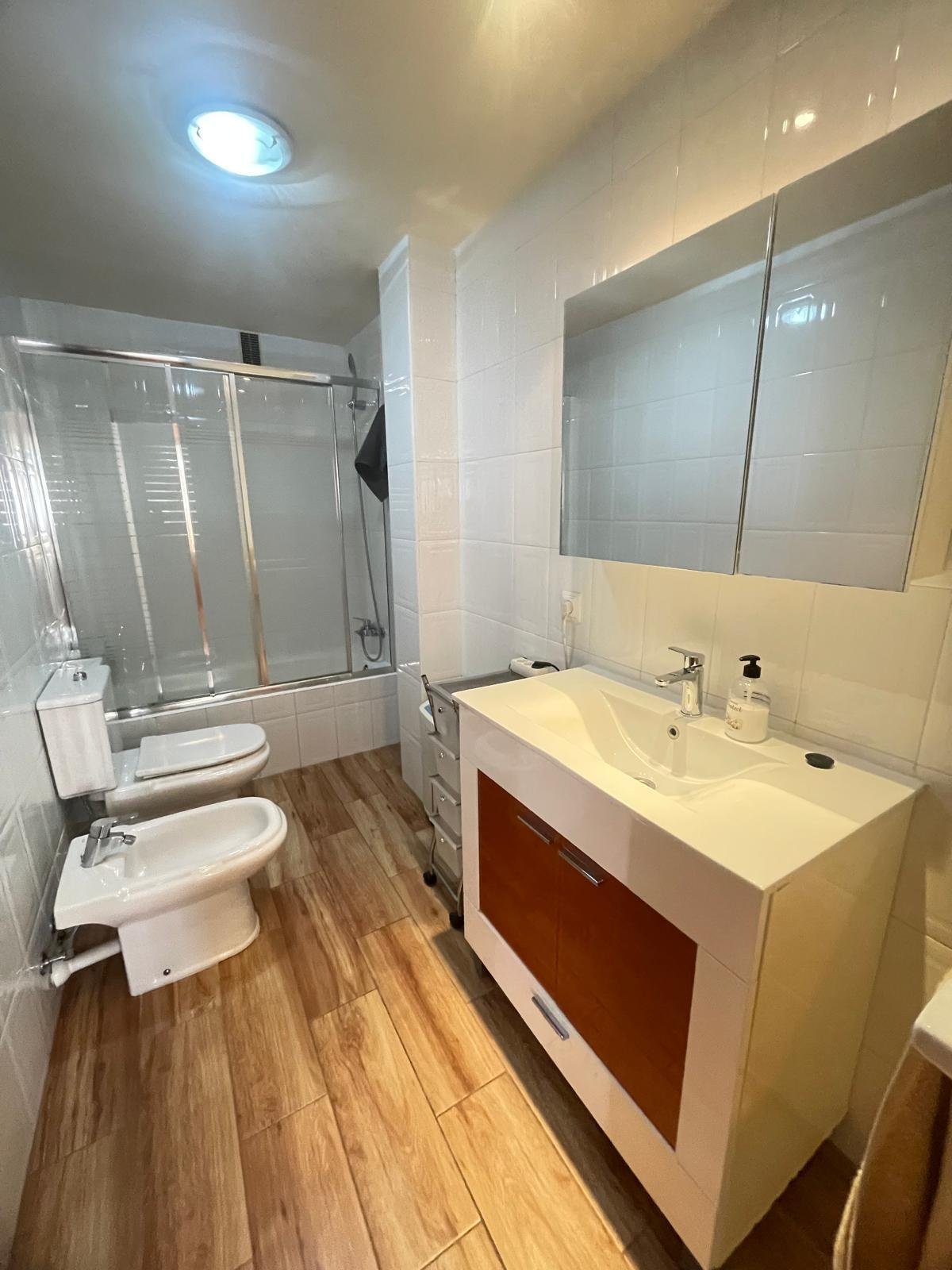 Bright top-floor apartment in Palma – refined living with balcony and private parking in sought-after Foners