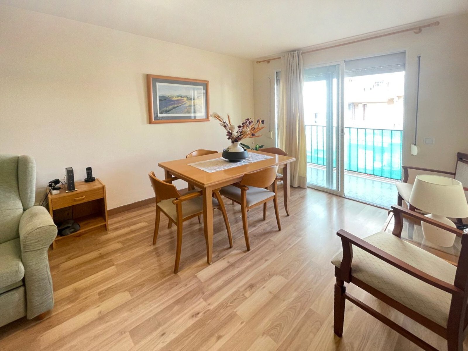 Bright top-floor apartment in Palma – refined living with balcony and private parking in sought-after Foners