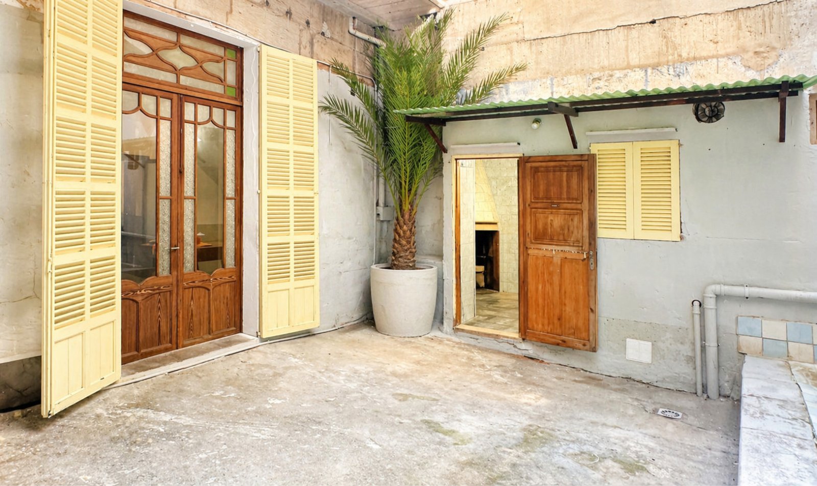 Townhouse Apartment for Renovation