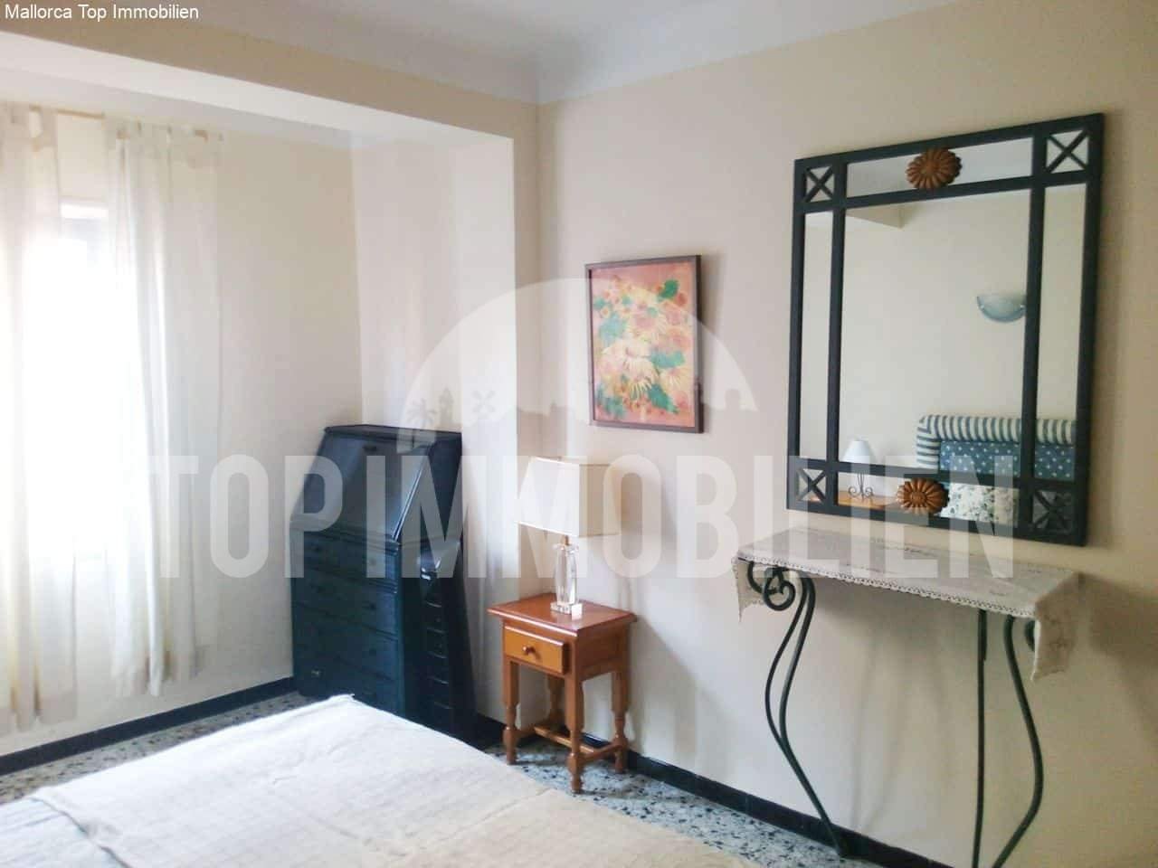 3 bedroom apartment very close to the beach