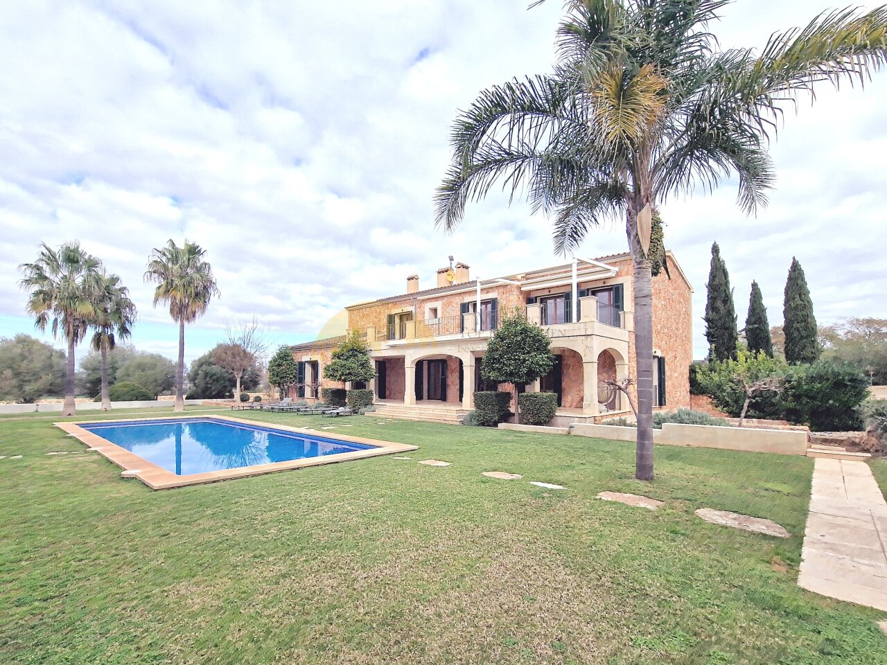 Finca mit Pool in Son Gual