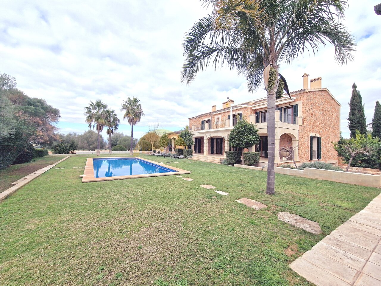 Finca mit Pool in Son Gual