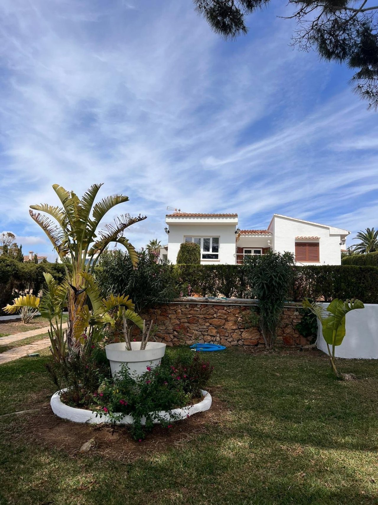 Haus mit Gartenansicht Haus mit Gartenansicht