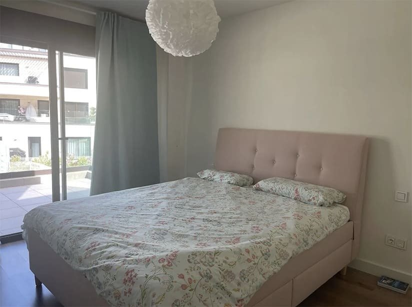 Bedroom with direct terrace access and high ceiling Bedroom with direct terrace access and high ceiling