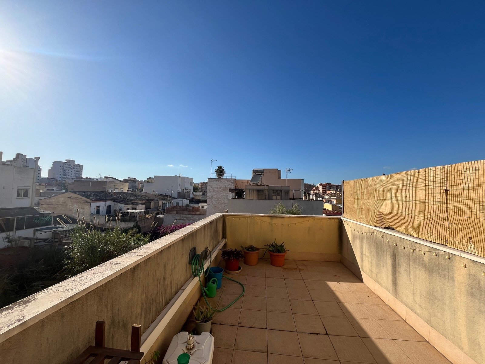 Modern 2-room flat with terrace and underground parking space in a quiet residential building Modern 2-room flat with terrace and underground parking space in a quiet residential building