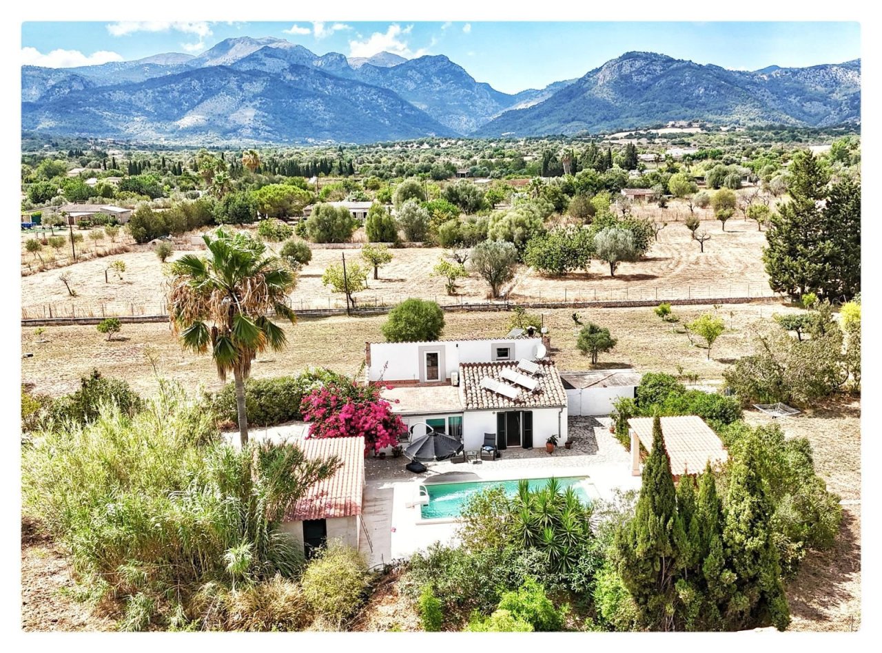 Idyllic location with panoramic view of the mountain range Idyllic location with panoramic view of the mountain range