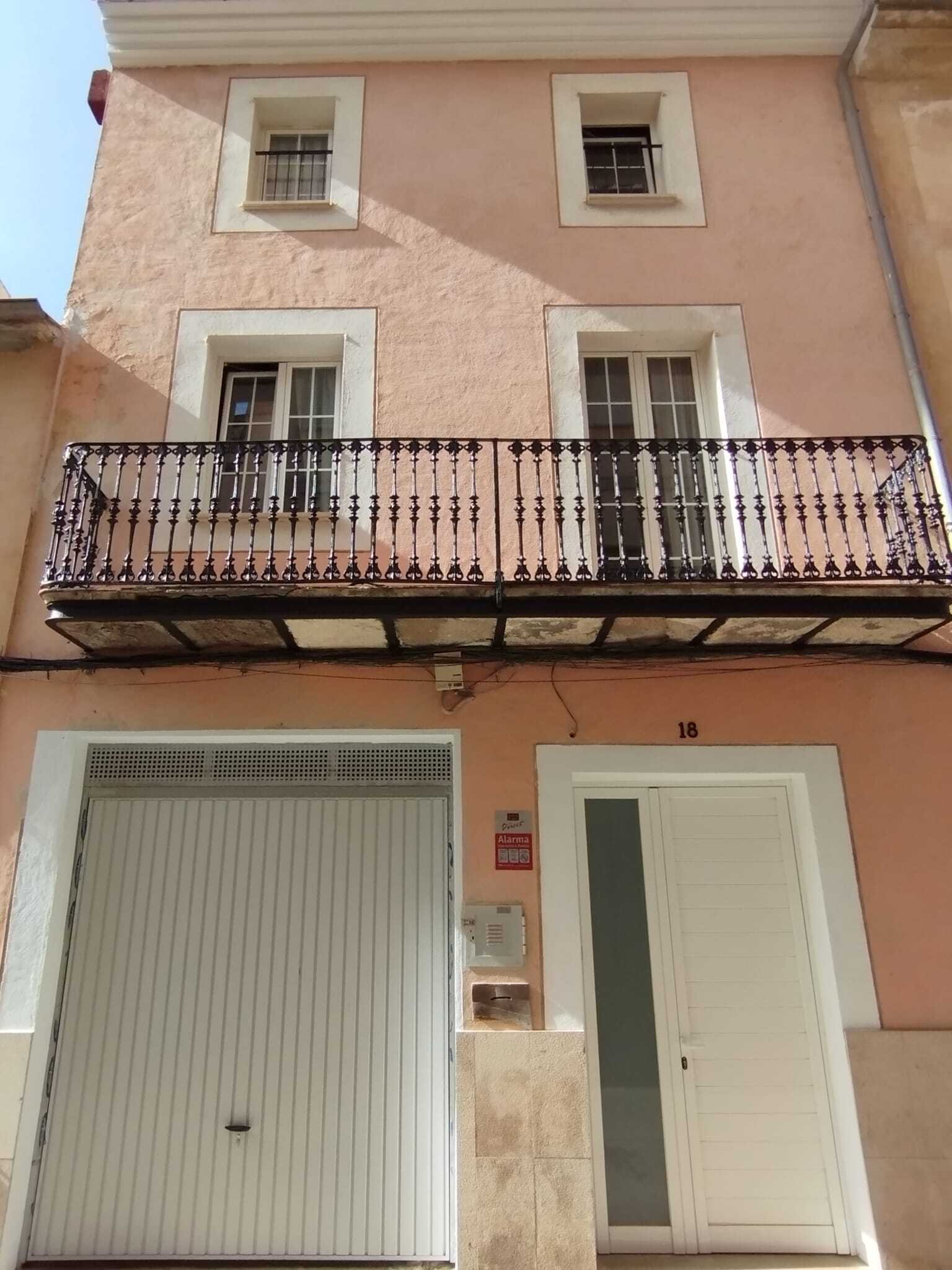 Charming furnished townhouse in the heart of Manacor – stylishly renovated and move-in ready Charming furnished townhouse in the heart of Manacor – stylishly renovated and move-in ready