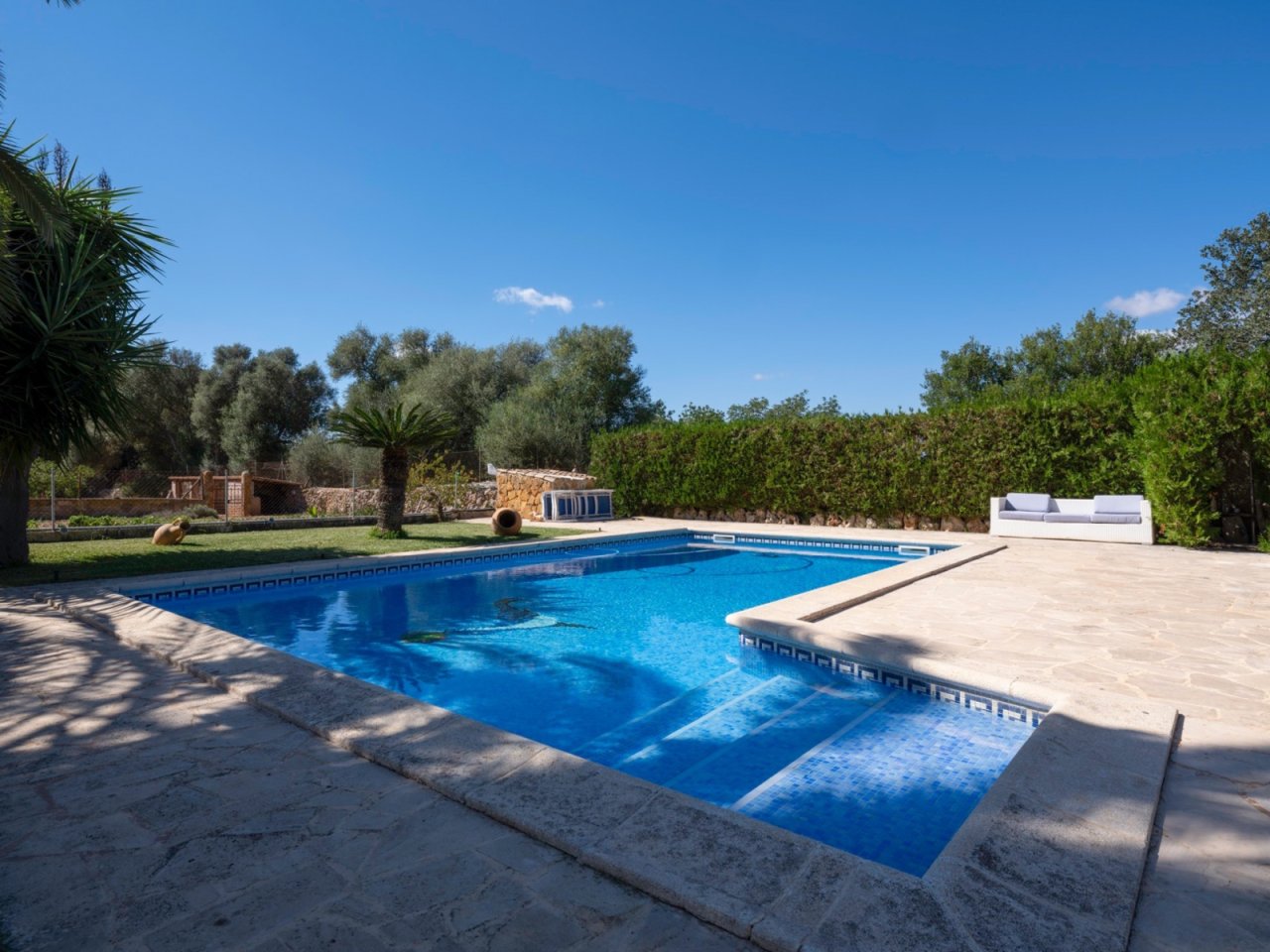 Refreshment oasis with a large pool area and sunny terrace Refreshment oasis with a large pool area and sunny terrace