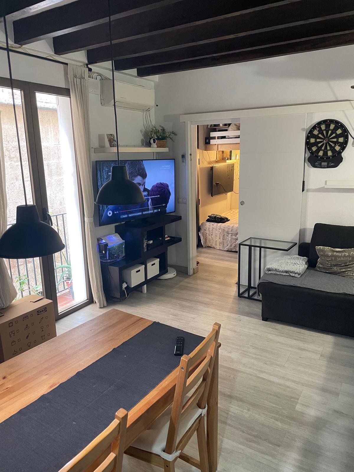 Open living concept with direct balcony access and versatile usage options Open living concept with direct balcony access and versatile usage options