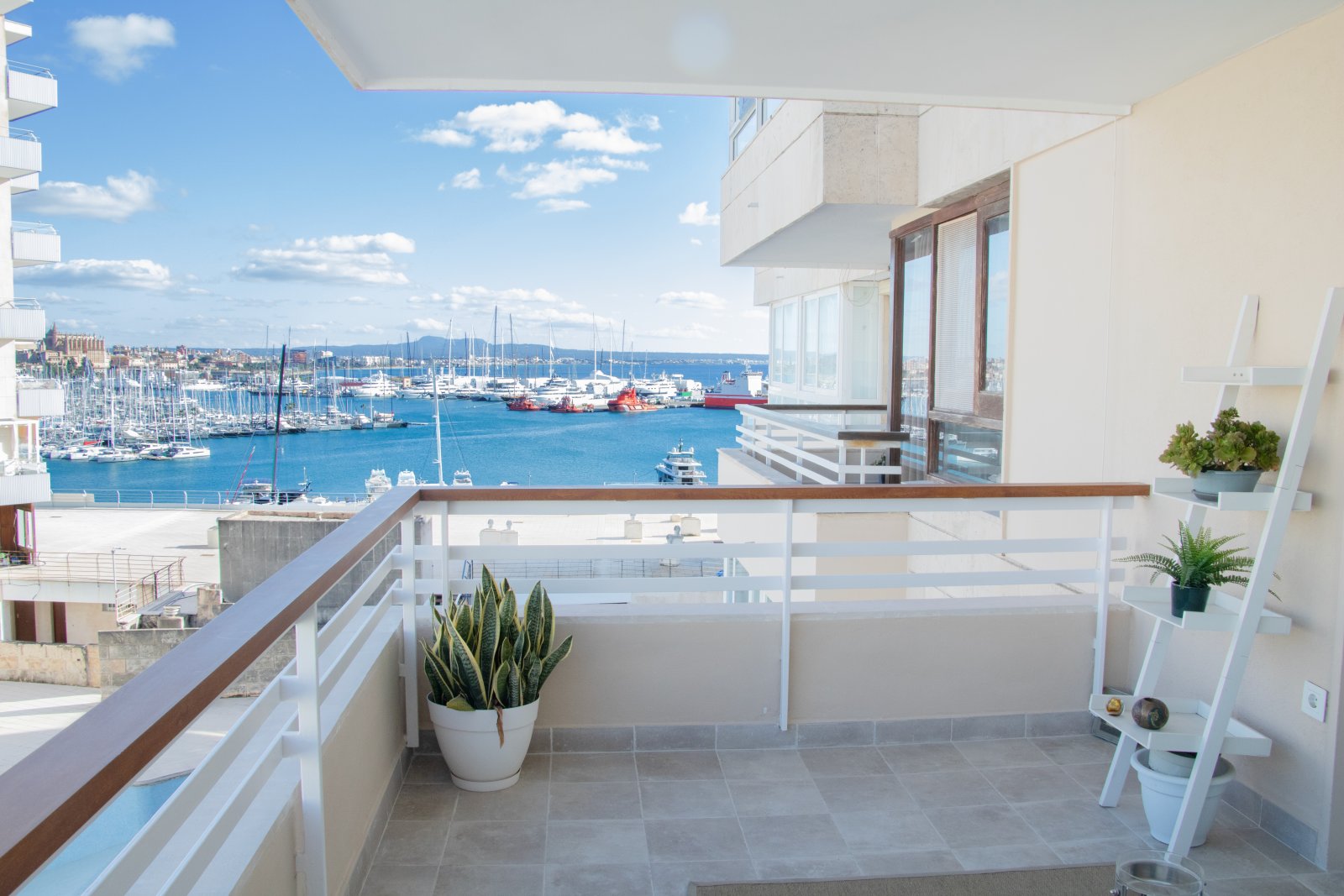 Panorama terrace with harbor view and direct access to the living area Panorama terrace with harbor view and direct access to the living area