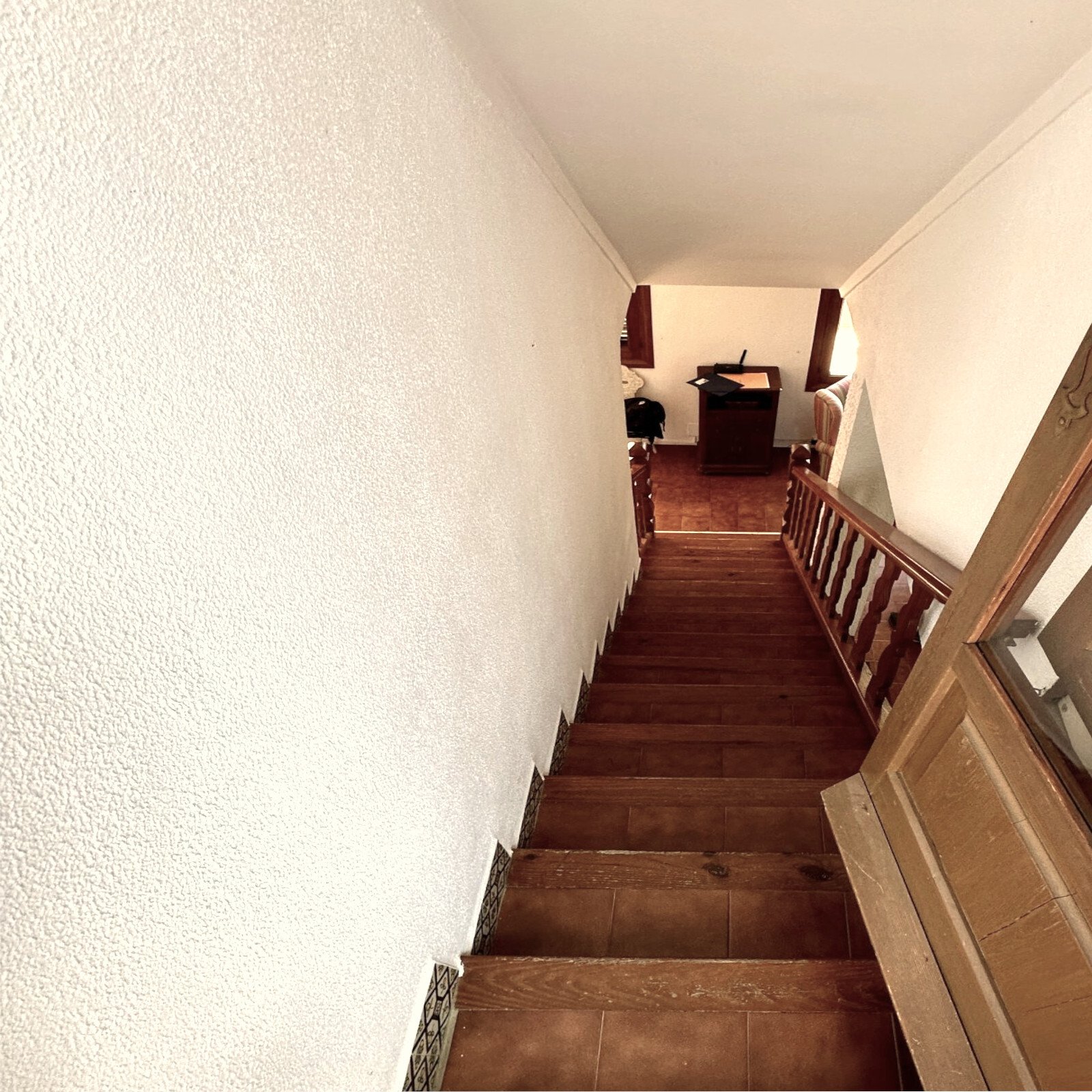 Staircase with railing and optimal lighting Staircase with railing and optimal lighting