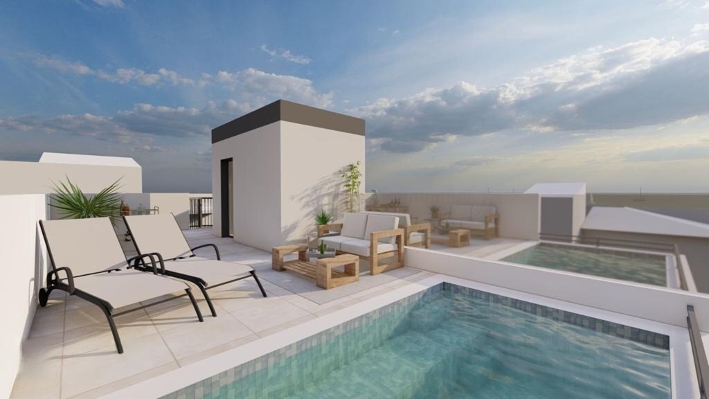 Newly built penthouse with fantastic sea views 