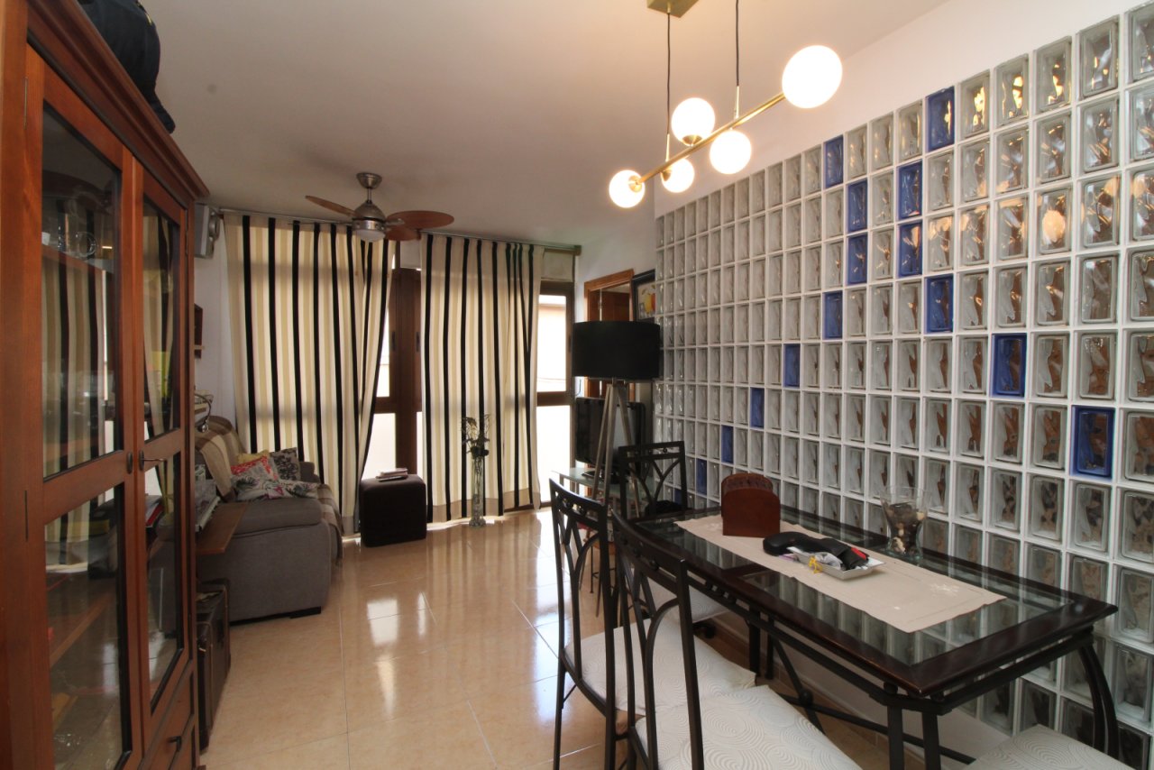 Living and working area with intelligent space utilization and high-quality furnishings