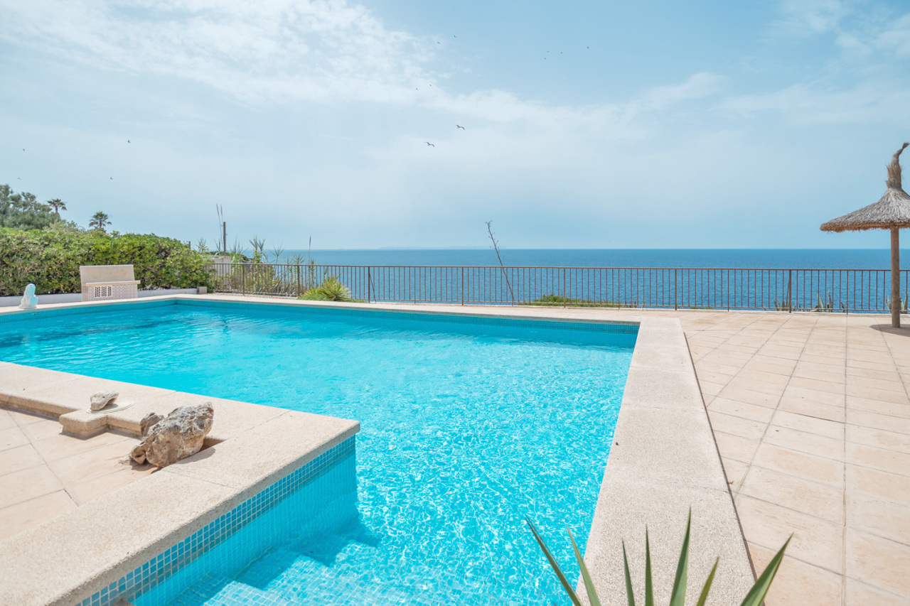 Cala Pi Vallgornera. Large estate in first line of sea  Cala Pi Vallgornera. Large estate in first line of sea