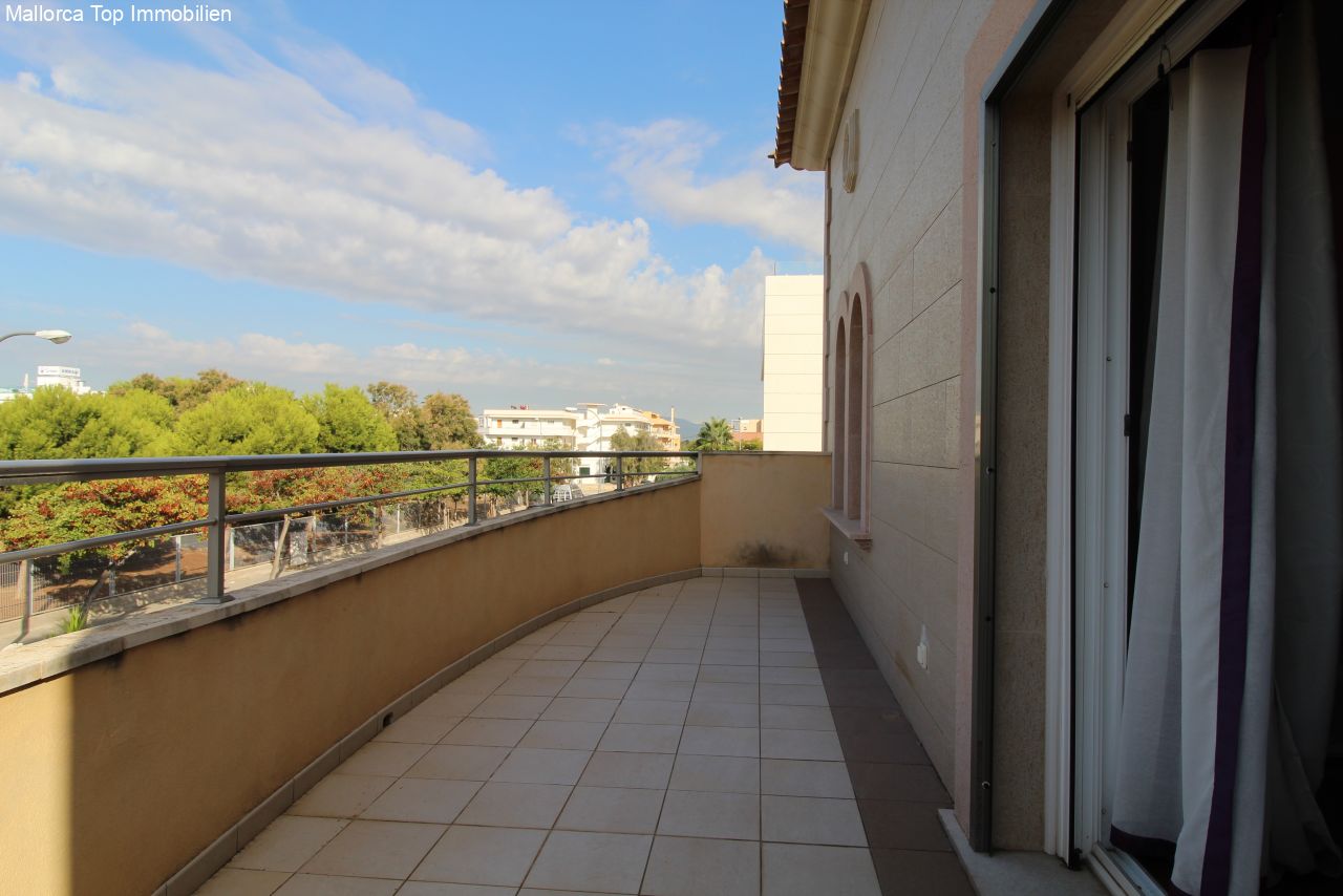 balcony balcony