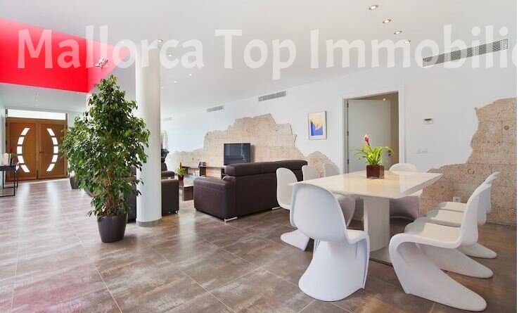 Open living concept with harmonious room connection and high-quality materials Open living concept with harmonious room connection and high-quality materials