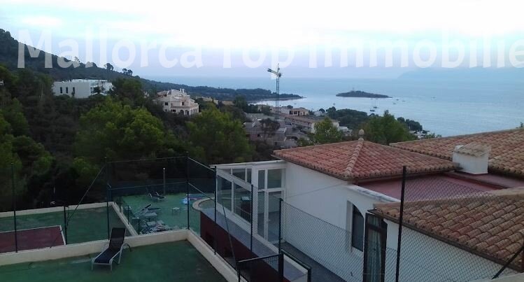 Roof terrace with tennis court and sea view – perfect combination of sport and relaxation Roof terrace with tennis court and sea view – perfect combination of sport and relaxation
