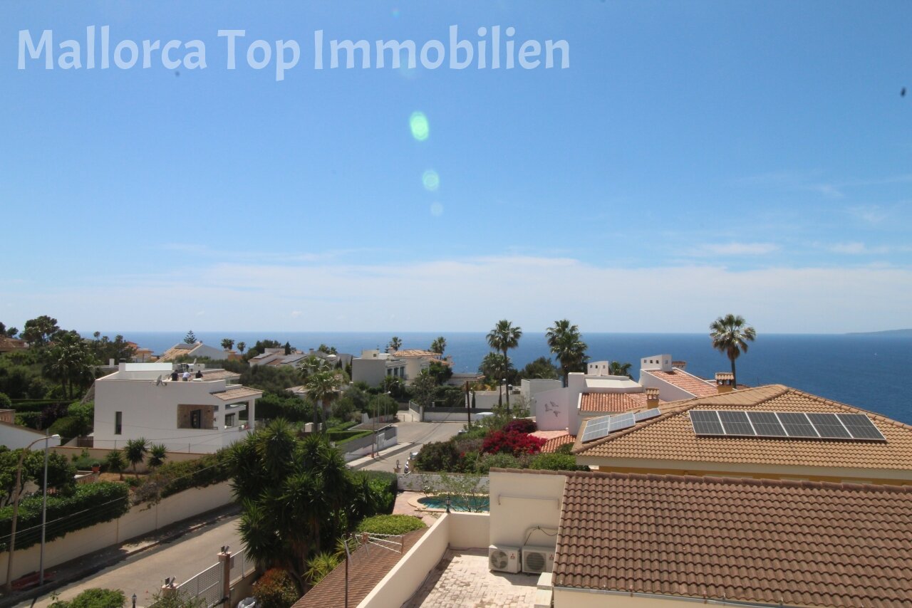 Sun terrace with photovoltaic system and sea view Sun terrace with photovoltaic system and sea view